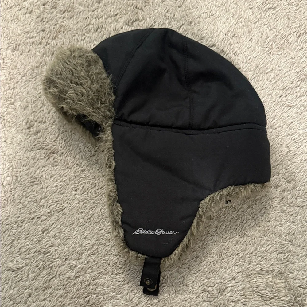 Eddie Bauer Black and Gray Trapper Hat